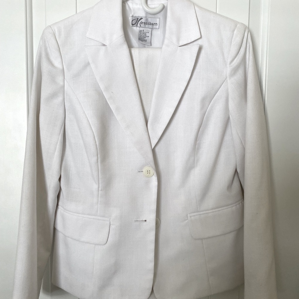 Dressbarn pantsuit. Size 6 white
